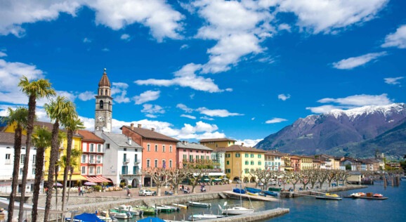 Hafen in Ascona Tagesausflug mit dem Bus ins Tessin
