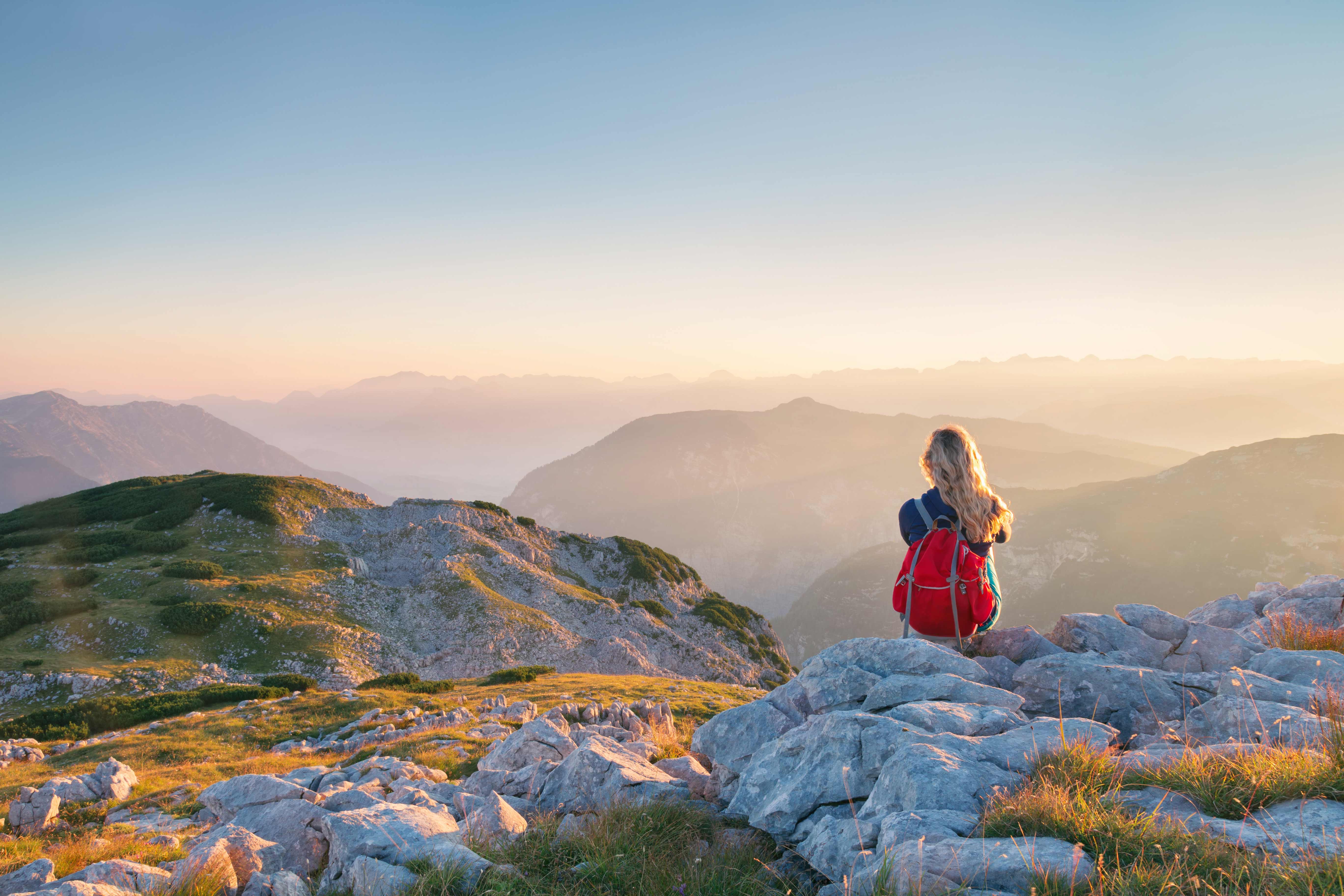 Individualisierende beim wandern in den Bergen