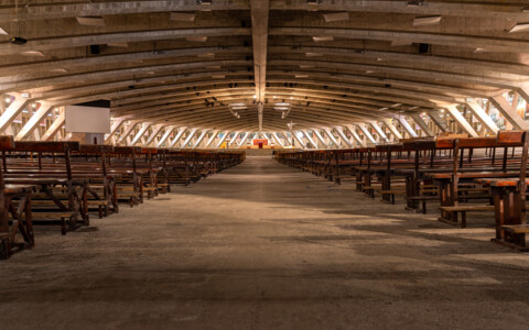 Internationale Messe in der Basilika St. Pius X in Lourdes