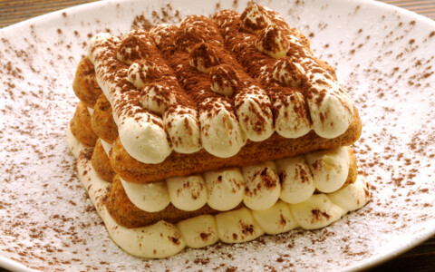 Traditionelles Tiramisu Dessert in Treviso frisch zubereitet