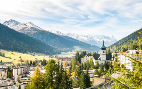 Blick auf die höchstgelgene Stadt Europas in Davos