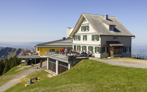 Mit der Luftseilbahn auf den Kronberg