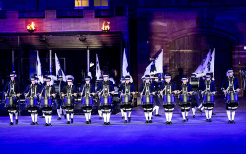 Basel Tattoo Tickets und sorgenfreie Anreise - Born Reisen offizieller Touroperator