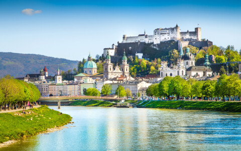 Blick auf die Altstadt von Salzburg mit Festung Hohensalzburg