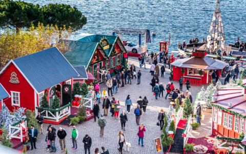 Weihnachtsmarkt in Montreux / Montreux Noël - Märlistadt Stein am Rhein - Busreisen und Tagesausflüge: Adventsreisen, Weihnachtsmärkte, Christkindlesmärkte