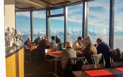 Born Reisen Seniorenausflug 2019 - zum Dessert im Drehrestaurant Hoher Kasten